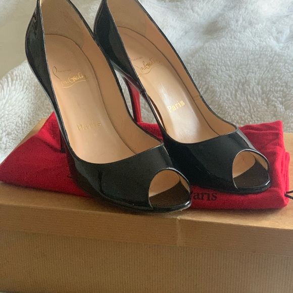 Christian Louboutin black peep-toe patent leather pumps - Picture 4 of 8